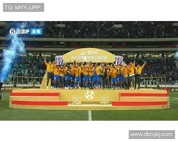 足球场上的文字风采：那些用书写续写传奇的足球明星