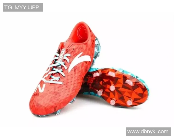 足球明星联名限量版休闲鞋登场 潮流与舒适并存打造全新时尚风潮